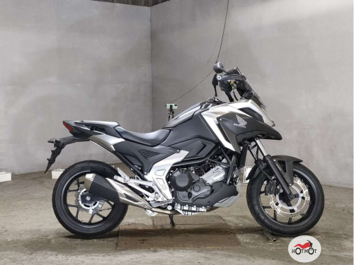 Мотоцикл HONDA NC 750X 2022, Черный фото 2