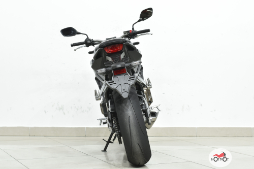 Мотоцикл HONDA CB 650R 2022, Черный фото 6