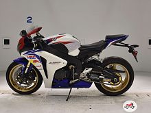Дорожный мотоцикл HONDA CBR 1000 RR/RA Fireblade белый