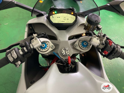 Мотоцикл DUCATI SuperSport 2018, белый фото 5