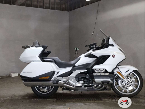 Мотоцикл HONDA GL 1800 2019, Белый фото 2