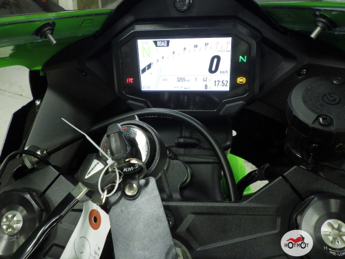 Мотоцикл KAWASAKI ZX-10 Ninja 2022, Зеленый фото 7