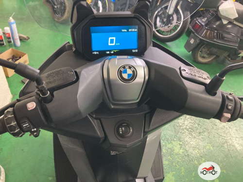 Скутер BMW C 400 GT 2020, серый фото 5