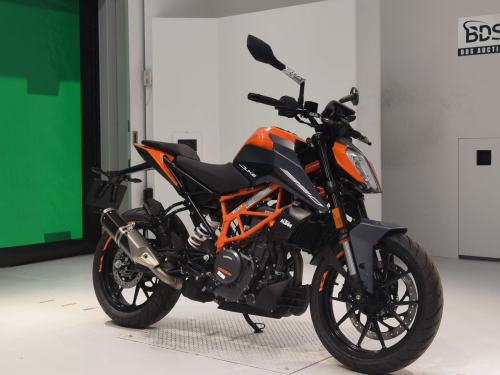 Мотоцикл KTM 390 Duke 2023, Оранжевый фото 3