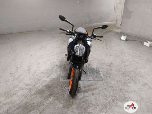 Мотоцикл KTM 390 Duke 2021, СЕРЫЙ фото 3
