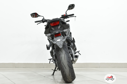 Мотоцикл HONDA CB 650R 2023, Черный фото 6