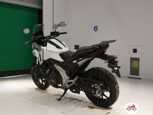 Мотоцикл HONDA NC 750X 2023, белый фото 6