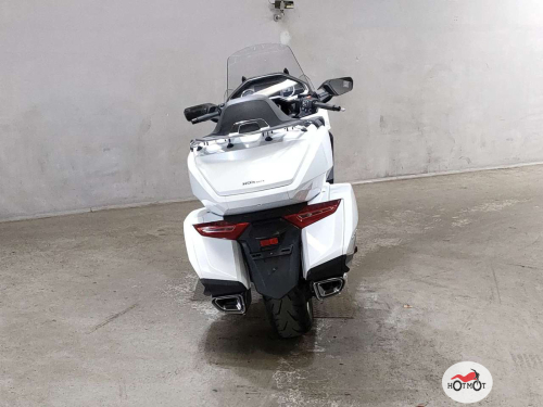 Мотоцикл HONDA GL 1800 2019, Белый фото 4