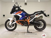 Мотоцикл KTM 1290 Super Adventure R 2022, Белый