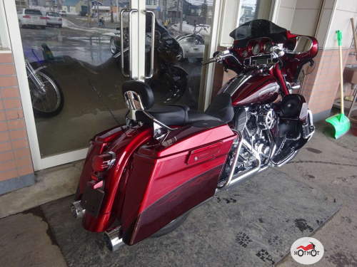 Мотоцикл HARLEY-DAVIDSON CVO Street Glide 2012, Красный фото 4