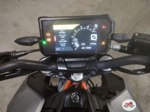 Мотоцикл KTM 390 Duke 2021, СЕРЫЙ фото 5