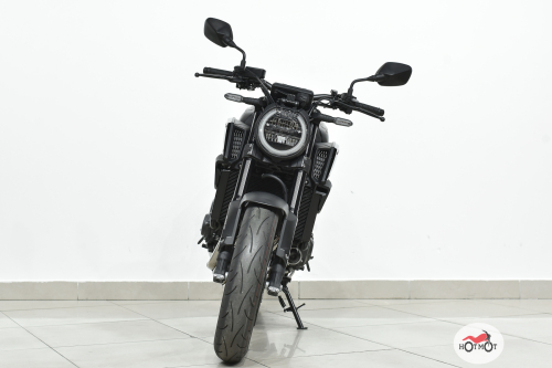 Мотоцикл HONDA CB 650R 2023, Черный фото 5