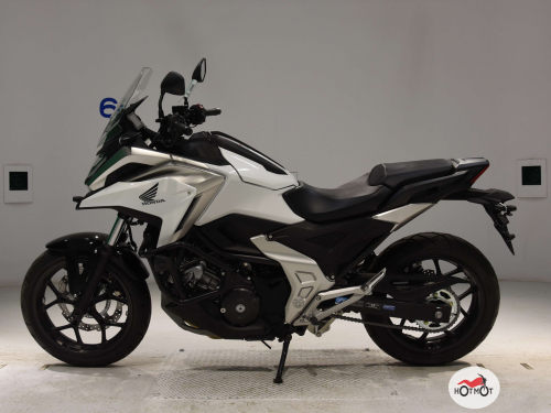 Мотоцикл HONDA NC 750X 2022, Белый