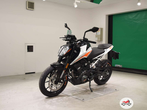 Мотоцикл KTM 390 Duke 2021, БЕЛЫЙ фото 4
