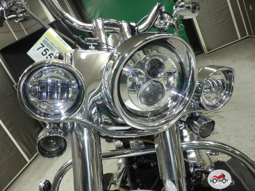 Мотоцикл HARLEY-DAVIDSON Softail Deluxe 2007, белый фото 14