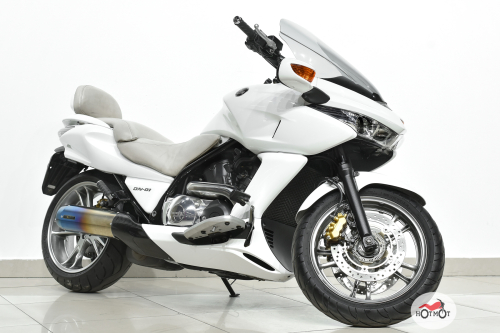 Мотоцикл HONDA DN-01  2009, Белый