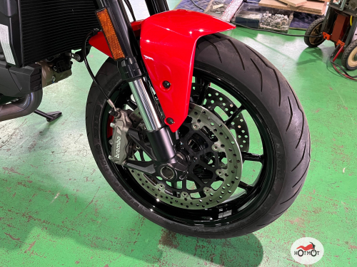 Мотоцикл DUCATI Monster (2021-н.в.) 2023, Красный фото 6