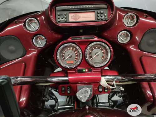 Мотоцикл HARLEY-DAVIDSON CVO Road Glide 2011, Красный фото 5