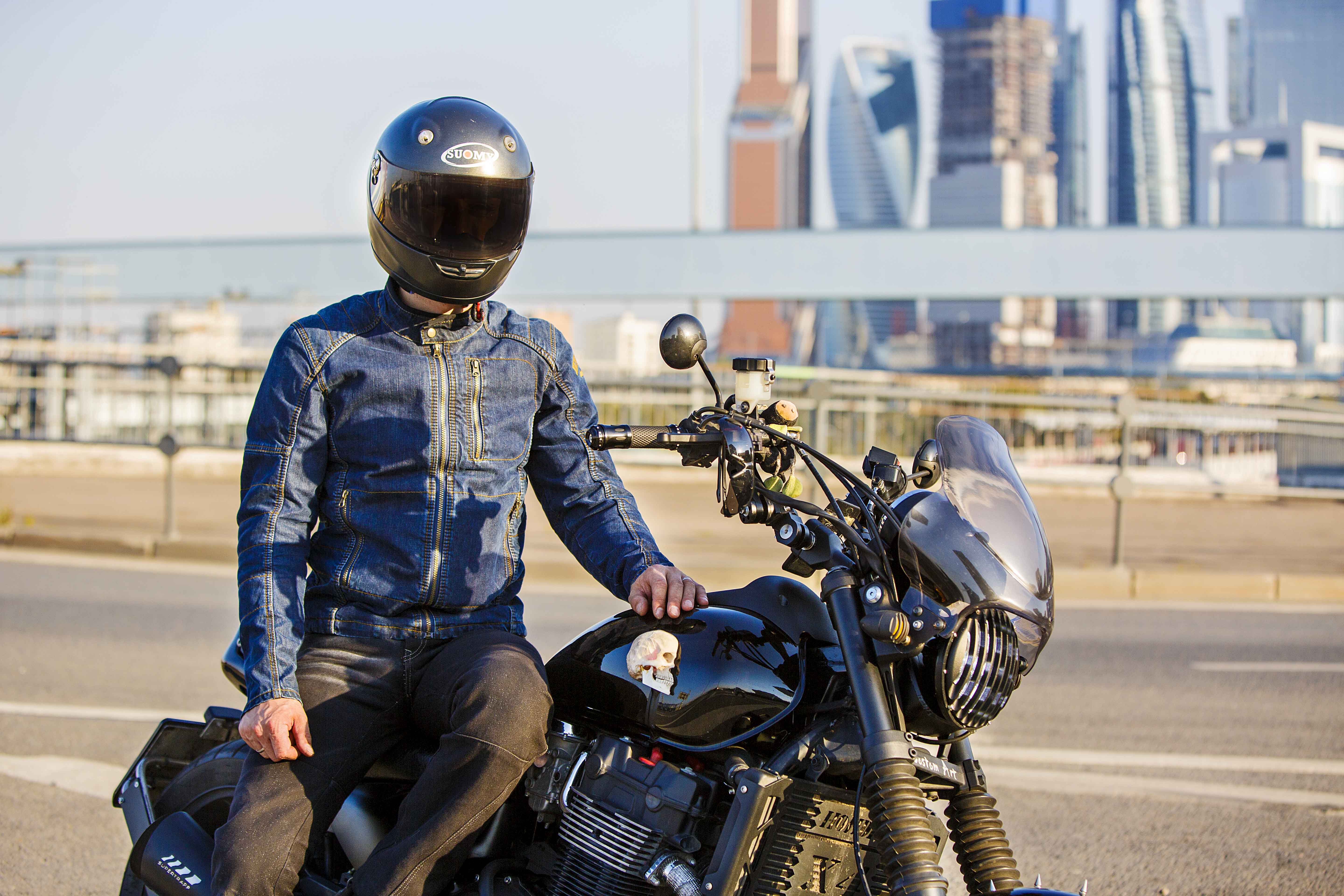 Городская экипировка для мотоциклиста — статьи и обзоры интернет-магазина «ХОТМОТ»
