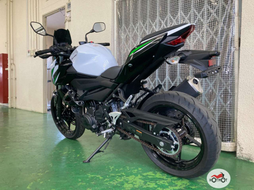 Мотоцикл KAWASAKI Z 400 2019, Белый фото 4