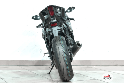 Мотоцикл YAMAHA YZF-R6 2022, Черный фото 6