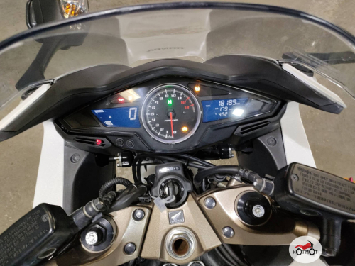 Мотоцикл HONDA VFR 800 2018, Белый фото 5