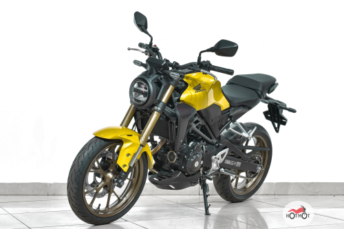 Мотоцикл HONDA CB 300R 2023, желтый фото 2