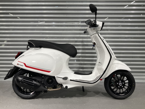 Скутер VESPA Sprint 2023, БЕЛЫЙ