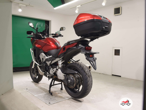 Мотоцикл HONDA VFR800X 2019, Красный фото 6