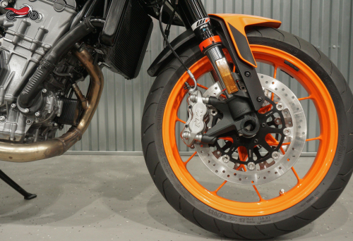 Мотоцикл KTM 890 Duke GP 2023, ЧЕРНЫЙ фото 8