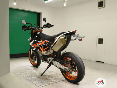 Мотоцикл KTM 690 SMC R 2014, белый фото 6