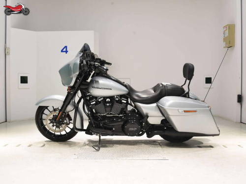 Мотоцикл Harley-Davidson Street Glide Special 2018, СЕРЕБРИСТЫЙ фото 2