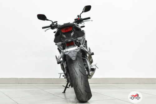 Мотоцикл HONDA CB650R 2022, Черный фото 6