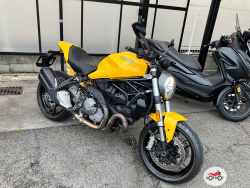 Мотоцикл DUCATI Monster 821 2018, желтый фото 2
