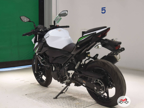 Мотоцикл KAWASAKI Z 400 2019, белый фото 6