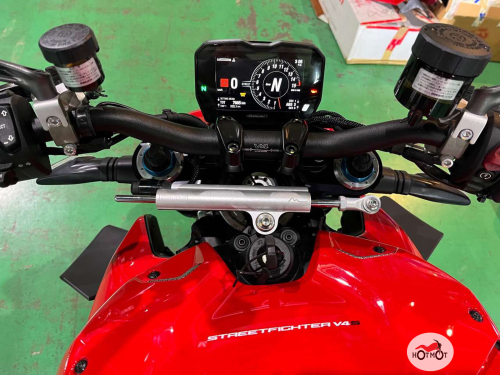 Мотоцикл DUCATI Streetfighter V4 2020, Красный фото 3