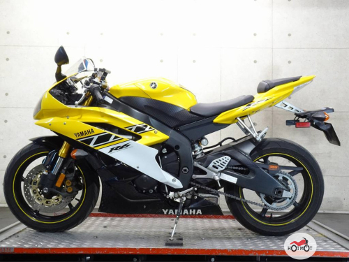 Мотоцикл YAMAHA YZF-R6 2006, желтый