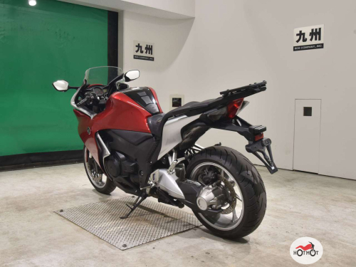 Мотоцикл HONDA VFR 1200  2011, Красный фото 6