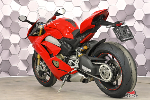 Мотоцикл DUCATI Panigale V4 2018, Красный фото 8