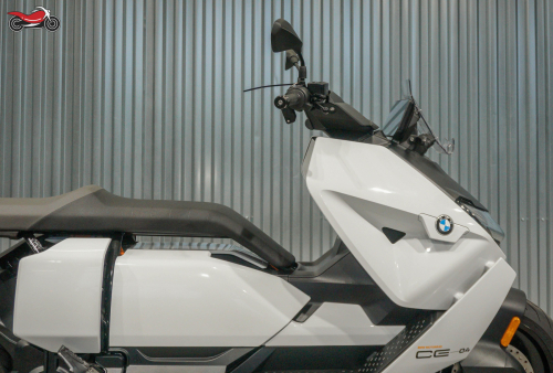 Скутер BMW CE 04 2022, БЕЛЫЙ фото 10