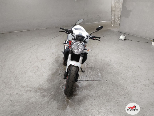 Мотоцикл DUCATI Monster 821 2015, Белый фото 3