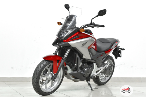 Мотоцикл HONDA NC 750X 2016, Красный фото 2