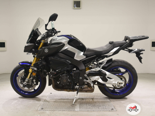 Мотоцикл YAMAHA MT-10 2018, серый