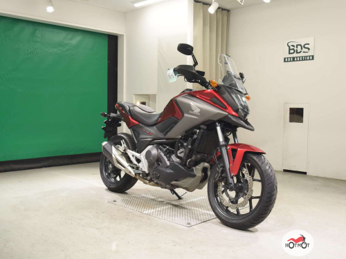 Мотоцикл HONDA NC 750X 2020, Красный фото 3