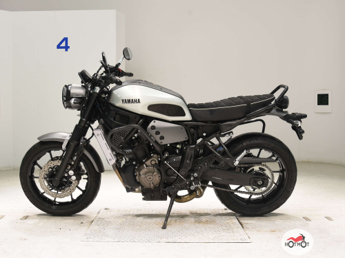 Мотоцикл YAMAHA XSR700 2018, серый