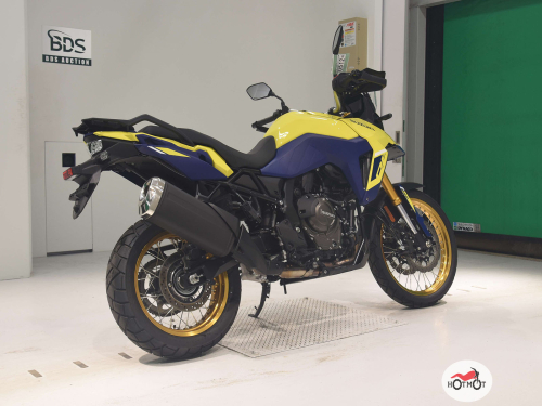 Мотоцикл SUZUKI V-Strom 800DE 2023, желтый фото 5