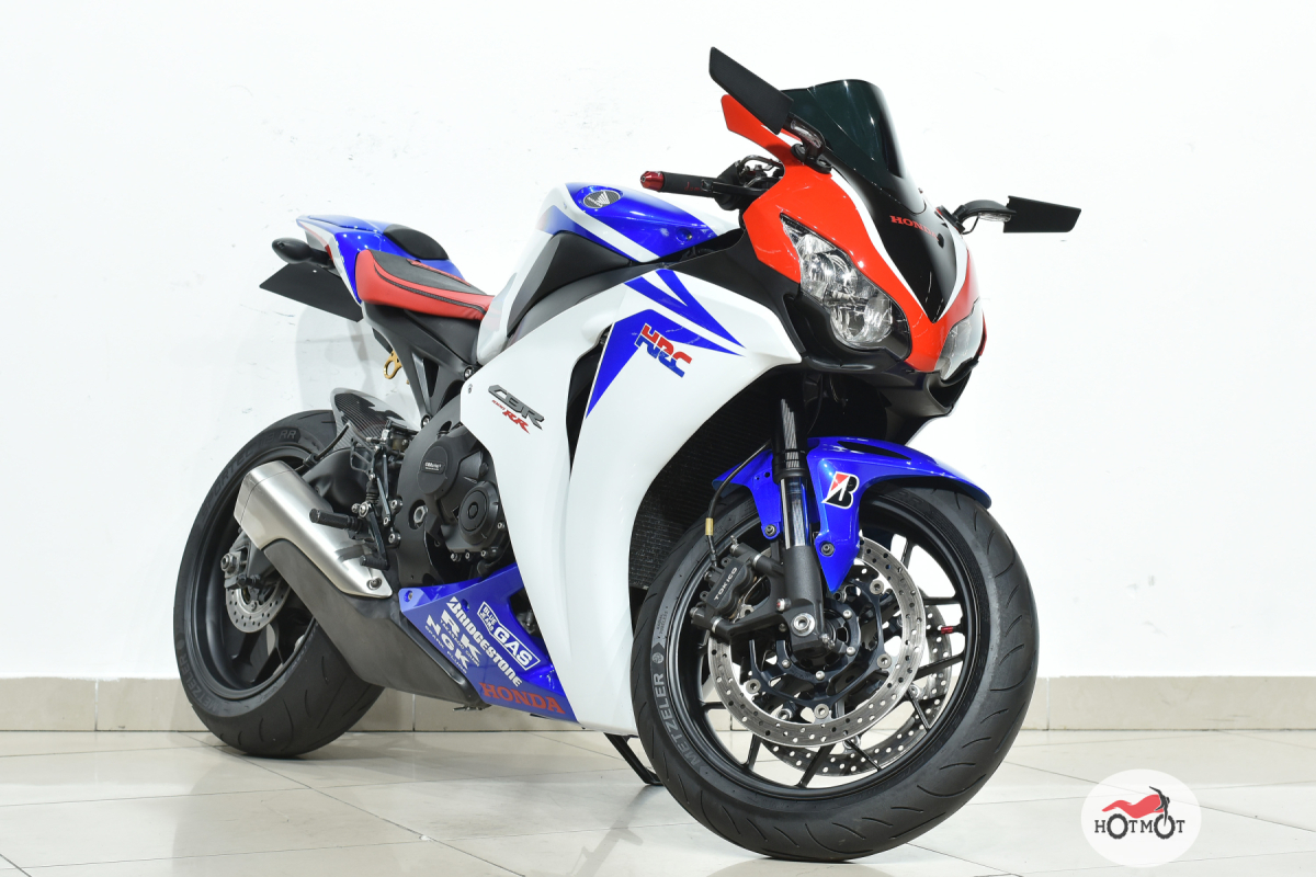 Купить Мотоцикл HONDA CBR 1000 RR/RA Fireblade 2010, БЕЛЫЙ по лучшей цене с  доставкой - интернет магазин ХОТМОТ