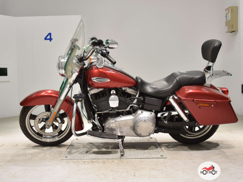 Мотоцикл HARLEY-DAVIDSON Dyna Switchback 2012, Красный