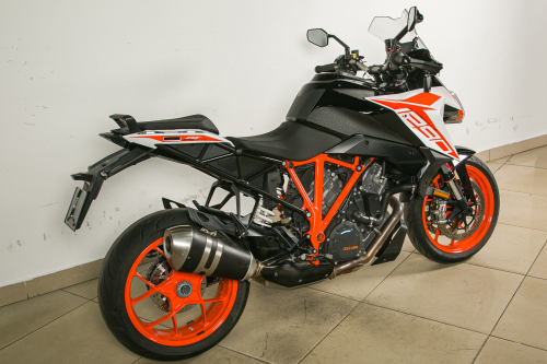 Мотоцикл KTM 1290 Super Duke GT 2019, Черный фото 3