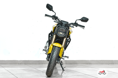 Мотоцикл HONDA CB 300R 2022, желтый фото 5